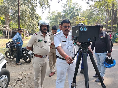 तेज रफ्तार गाड़ियों के खिलाफ चलाया गया जांच अभियान