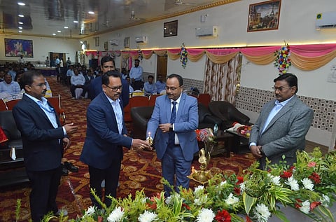 युवा अधिकारियों में ऊर्जा की कमी नहीं जरुरत है उन्हें मार्गदर्शन की : सतीश झा