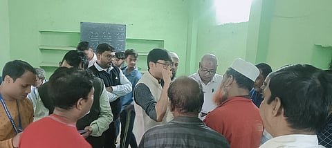 एनूमरेशन फॉर्म भरने और संग्रह के लिए लगाया गया विशेष शिविर