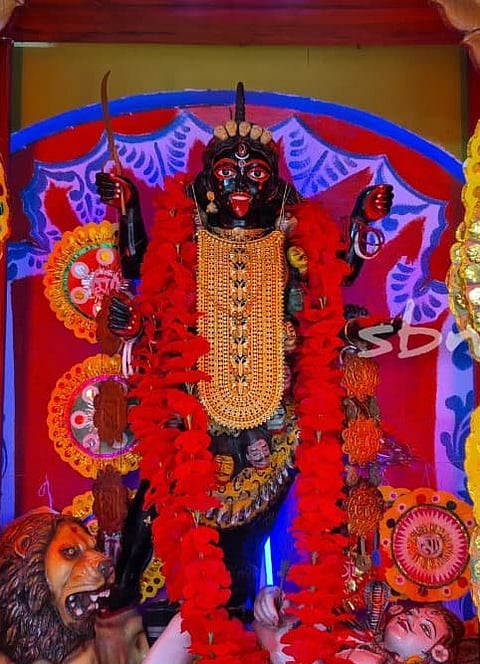 नारायणगढ़ में इसी मां काली की मूर्ति के गहनों की हुई चोरी
