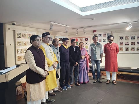 प्रदर्शनी का उद्घाटन