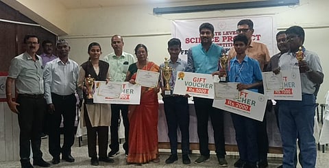 राज्य स्तरीय विज्ञान प्रतियोगिता में छात्रों ने प्रदर्शित की उत्कृष्ट परियोजनाएं