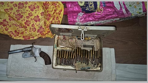 Baranagar: Woman brandishes illegal weapon in property dispute