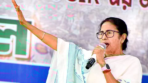 ममता का दावा, देशभर में SIR से जुड़ी घटनाओं में मरने वालों में आधे से ज्यादा लोग हिंदू