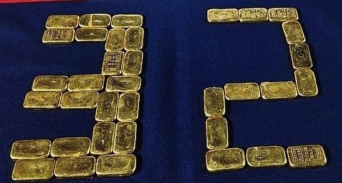 Smuggler arrested with 36 gold biscuits worth over Rs 5.47 crore