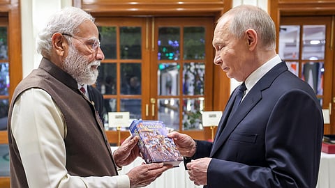 मोदी ने पुतिन को रूसी भाषा में भगवद्गीता भेंट कर भारत-रूस संबंधों में सांस्कृतिक आयाम जोड़ा