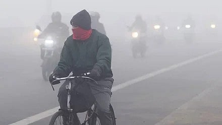 राष्ट्रीय राजधानी में जहरीली हवा और शीतलहर का कहर जारी