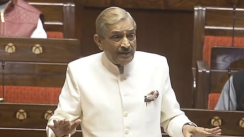 इंडिगो की 500 उड़ानें रद्द, राज्यसभा में उठा एकाधिकार और यात्रियों की परेशानी का मुद्दा