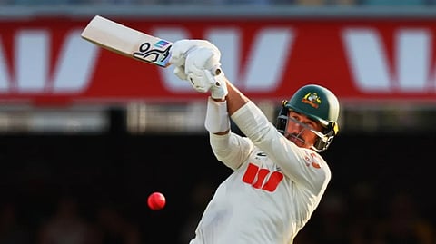 स्टार्क की शानदार बल्लेबाजी, ऑस्ट्रेलिया पहली पारी में 511 रन पर सिमटा