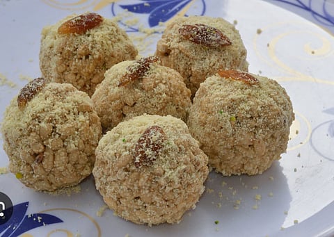 जयनगर की प्रसिद्ध मोआ की तस्वीर