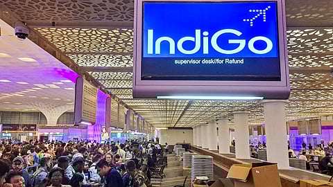 यात्रियों की परेशानियों का अंत नहीं, सातवें दिन इंडिगो ने रद्द कीं 450 उड़ानें