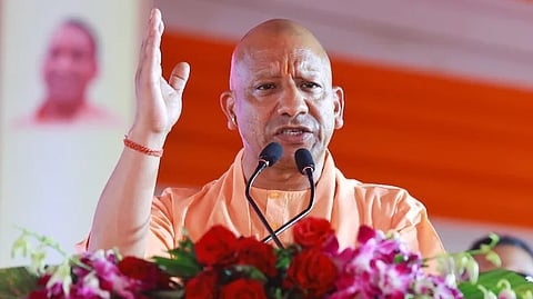 योगी ने अवैध घुसपैठ पर सख्ती की अपील, पहचान वेरिफिकेशन अनिवार्य बताया