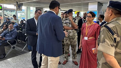 इंडिगो संकट: मंत्रालय की अधिकारी ने कोलकाता एयरपोर्ट की व्यवस्था का लिया जायजा