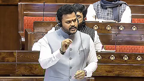 यात्रियों के लिए परेशानियां खड़ी करने की अनुमति नहीं, इंडिगो के खिलाफ उचित कार्रवाई: नायडू