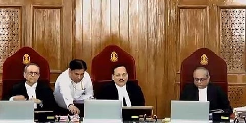 सुप्रीम कोर्ट के न्यायाधीश को क्यों कहना पड़ा - हम पूरी तरह से प्रचार और दिखावटी प्रचार से मुक्त हैं