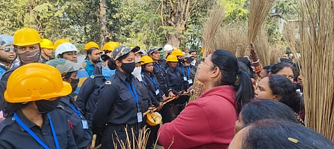 डीवीसी अतिक्रमण हटाओ अभियान को लेकर भारी हंगामा