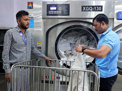 सियालदह में देश की सबसे बड़ी रेलवे मैकेनाइज्ड लॉन्ड्री