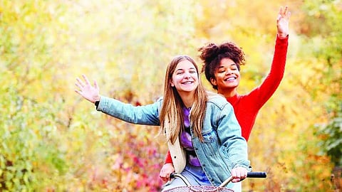 खुश रहिए, इम्यूनिटी बढ़ेगी, स्ट्रेस घटेगा