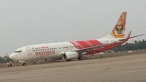 कोचीन एयरपोर्ट पर विमान की आपात लैंडिंग, पायलट की सूझबूझ से टला बड़ा हादसा