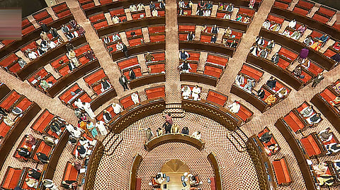 लोकसभा-राज्यसभा अनिश्चितकाल के लिए स्थगित, आखिर किस लिए यह सत्र किया जाएगा याद?