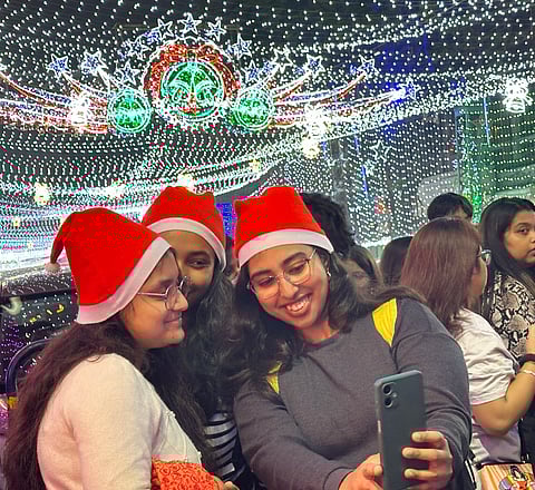 क्रिसमस से पहले आखिरी वीकेंड पर छाया क्रिसमस क्रेज