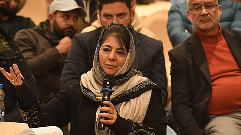 बांग्लादेश में हिंदू महिलाओं के उत्पीड़न की खबरें ‘बहुत परेशान करने वाली’ : महबूबा