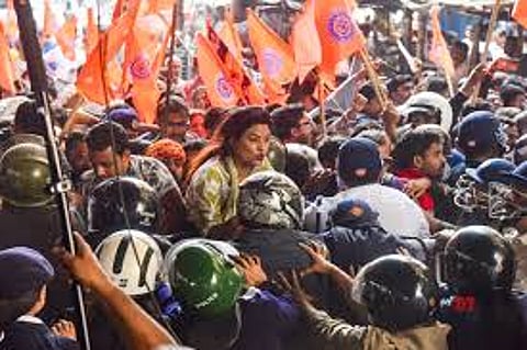 बांग्लादेश में दीपू दास की हत्या के विरोध में कोलकाता में प्रदर्शन