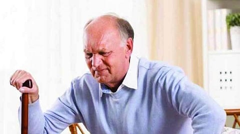 गठिया के लक्षणों को अनदेखा करना पड़ सकता है भारी, ऐसे करें शुरुआती लक्षणों की पहचान