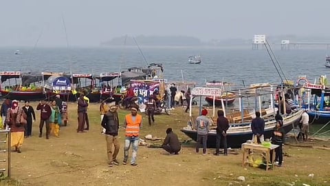 बड़ा दिन पर पर्यटकों से गुलजार हुआ बांकुड़ा