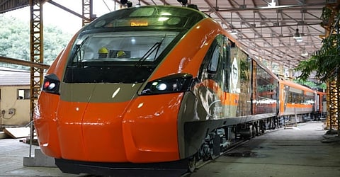 गुवाहाटी व कोलकाता के बीच चलेगी भारत की पहली वंदे भारत स्लीपर ट्रेन