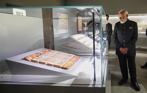 महात्मा बुद्ध के पवित्र अवशेष भारत की वंदनीय विरासत का एक अटूट हिस्सा हैं: नरेंद्र मोदी