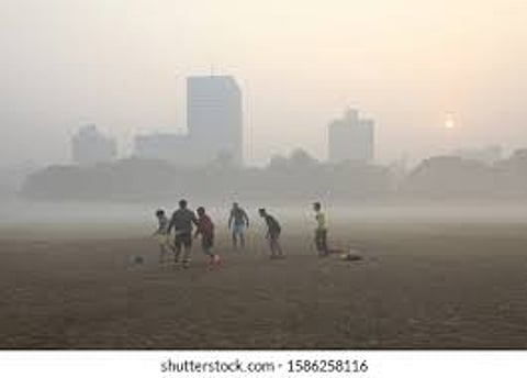 कोलकाता में बढ़ा पारा, मगर कोहरे और सर्द हवाओं ने बिगाड़ी हालत