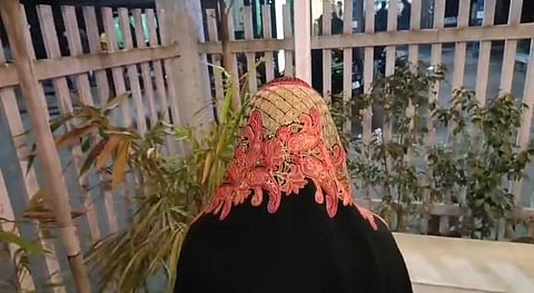 Hooliganism in Ashoknagar: Young woman dragged out of car and molested.