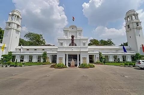 दिल्ली विधानसभा में हंगामा, AAP के 4 विधायक निलंबित