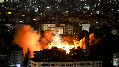 इजराइल का लेबनान पर ताबड़तोड़ हमला, कई इलाकों को किया धुआं-धुआं