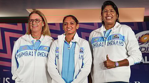 हरमनप्रीत का रिकॉर्ड तोड़ना मुश्किल : झूलन