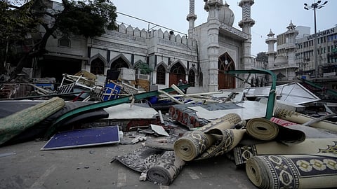 दिल्लीः हिंसा में 5 पुलिस वाले घायल