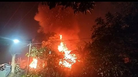 नोनाडांगा बस्ती में भीषण अग्निकांड, कई घर जलकर खाक