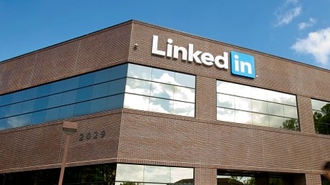 लिंक्डइन ने पता लगाया भारतीय पेशेवर क्यों नौकरी बदलने को आतुर?