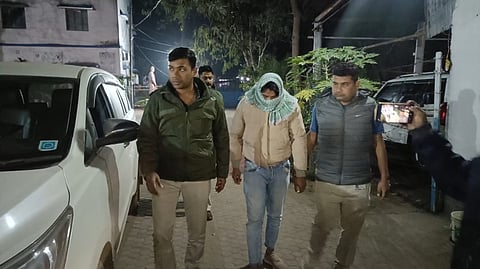 बुजुर्ग से लाखों की धोखाधड़ी के आरोप में 'मुंबई' से अभियुक्त गिरफ्तार