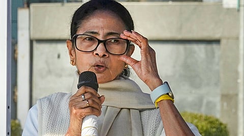 भाजपा शासित राज्यों में बांग्ला बोलने पर प्रवासी श्रमिकों को प्रताड़ित किया जा रहा: ममता