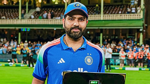 ऑस्ट्रेलिया में रोहित शर्मा ने सबसे अधिक रन बना कर टूर्नामेंट ऑफ द खिलाड़ी बने थे।