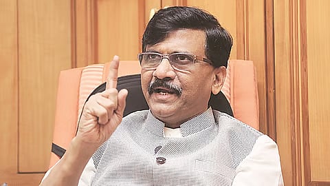 मुंबई में जीत के बावजूद नये मेयर पर फैसला नहीं, राउत ने उठाया सवाल