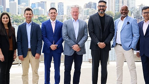 अभिषेक बच्चन की T20 लीग में मालिक बने स्टीव वॉ और मैक्सवेल