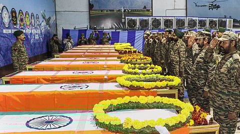 नम आंखों से दी गई 10 सैनिकों को विदाई