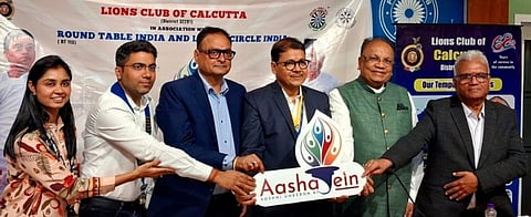 संवाददाता सम्मेलन में हिस्सा लेते गोपाल कृष्ण अग्रवाल, CA पवन कुमार पटोदिया, लायन विवेक अदुकिया, Tr. हर्ष करनानी और CR रश्मि बजाज