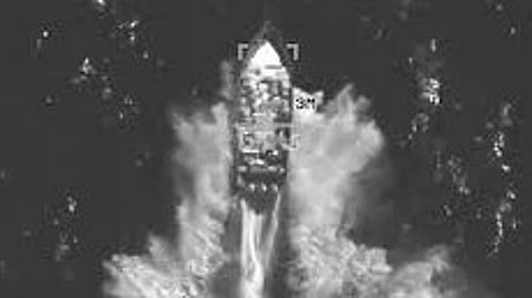 ड्रग्स की तस्करी कर रहीं नौकाओं पर अमेरिकी हमलों में अबतक 126 लोगों की मौत