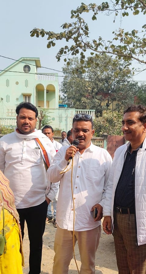 वार्ड 83 में विभिन्न कार्यों को लेकर किया गया शिलान्यास