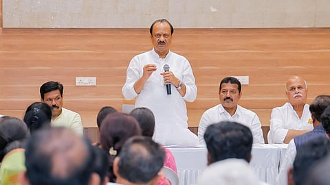 अजित पवार की मौत: मोदी व शाह का गया फडणवीस को फोन