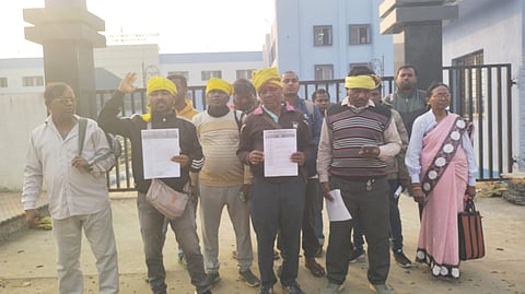 'बाराबनी में डंके की चोट पर चल रहे है अवैध पत्थर खदान व क्रशर'